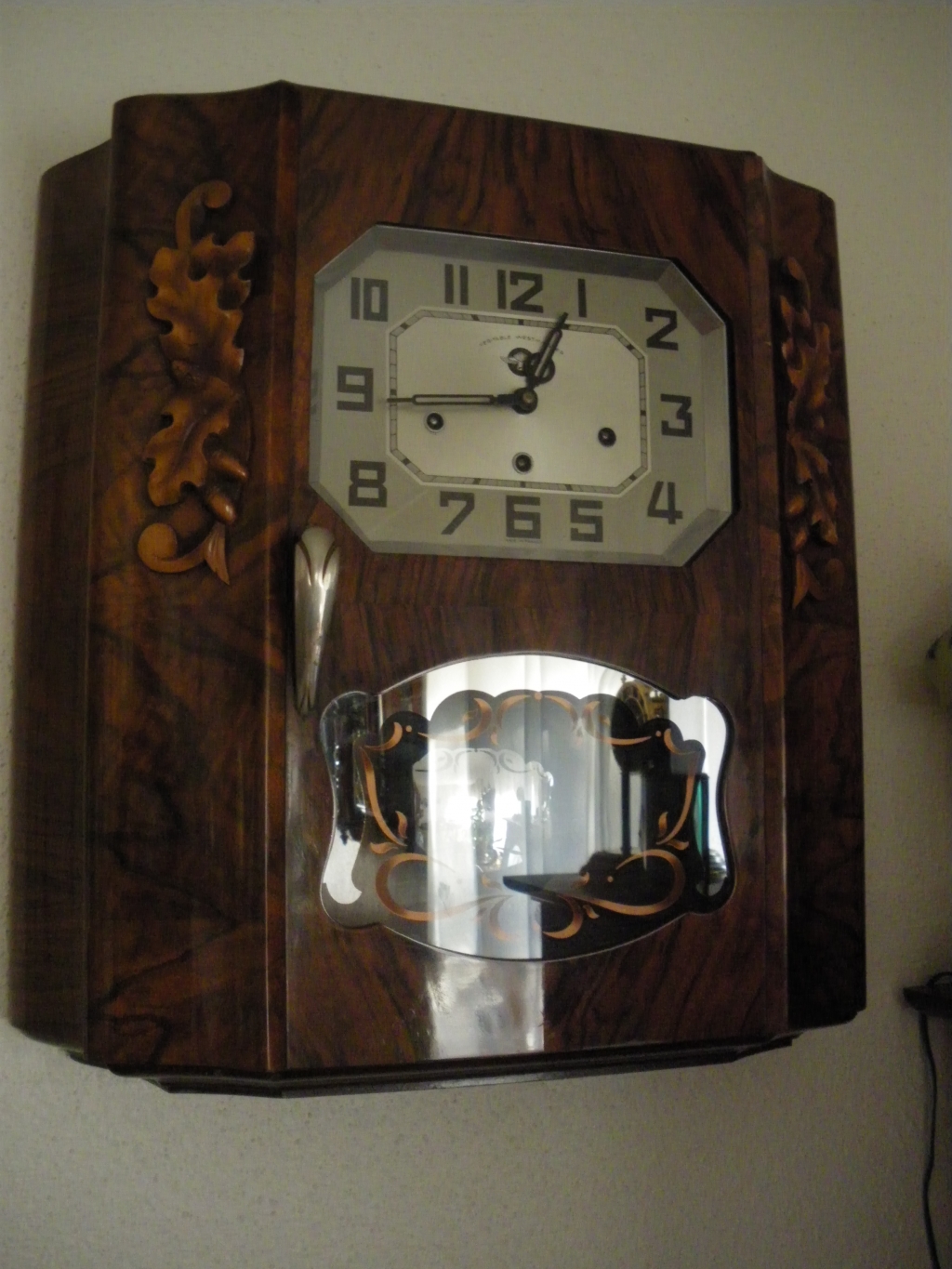 Friday Wear de pendules murales 1009040654121080536690208