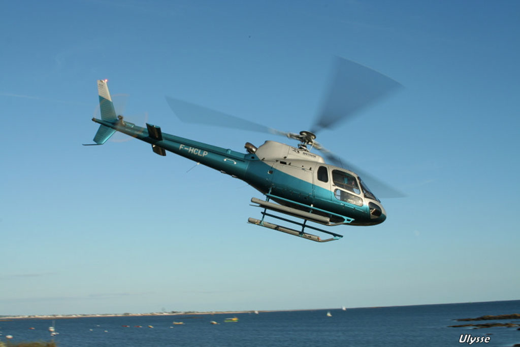 [Héliport de Ploemeur] Les hélicoptères sur le bord de plage.... 100921022553825476789901