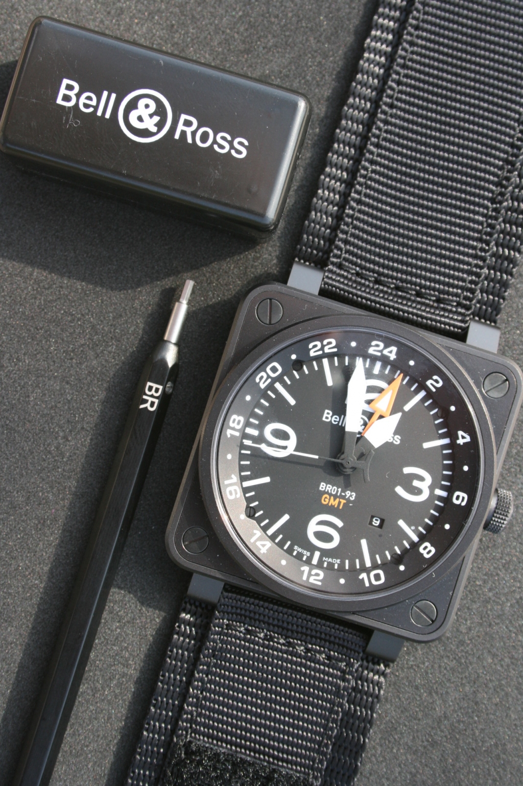 bell - Le club des heureux propriétaires Bell and Ross - Tome II - Page 40 1010090204121149036893010