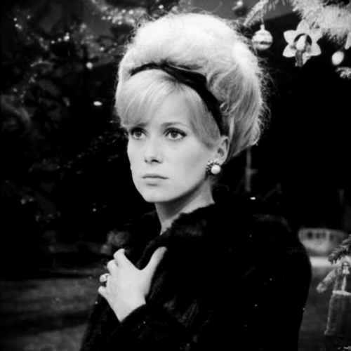 Catherine Deneuve - Page 4 1010160427511058236933001