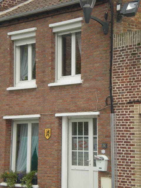 De Vlaamse vlag op onze huizen hangen 101026052511970736996666